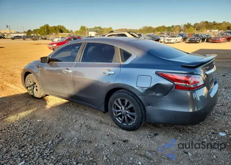 2015 Nissan Altima 2.5 z USA, uszkodzony, nr VIN 1N4AL3AP9FC497474